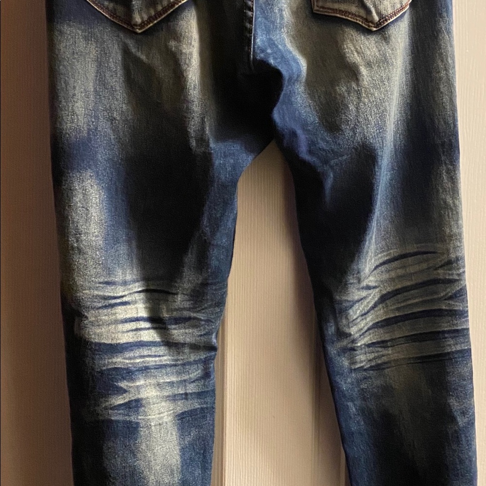 Slice leg blue jeans